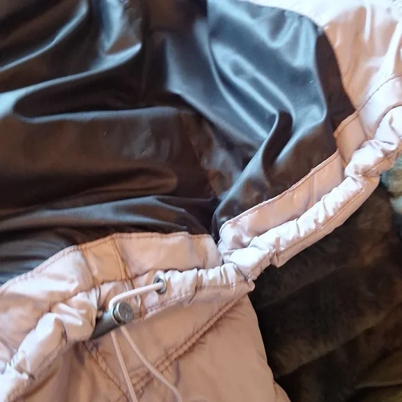 Y2K American Eagle Outfitters Lavendar Faux Fur Removable Hood Size XL/TG - Picture 10 of 12